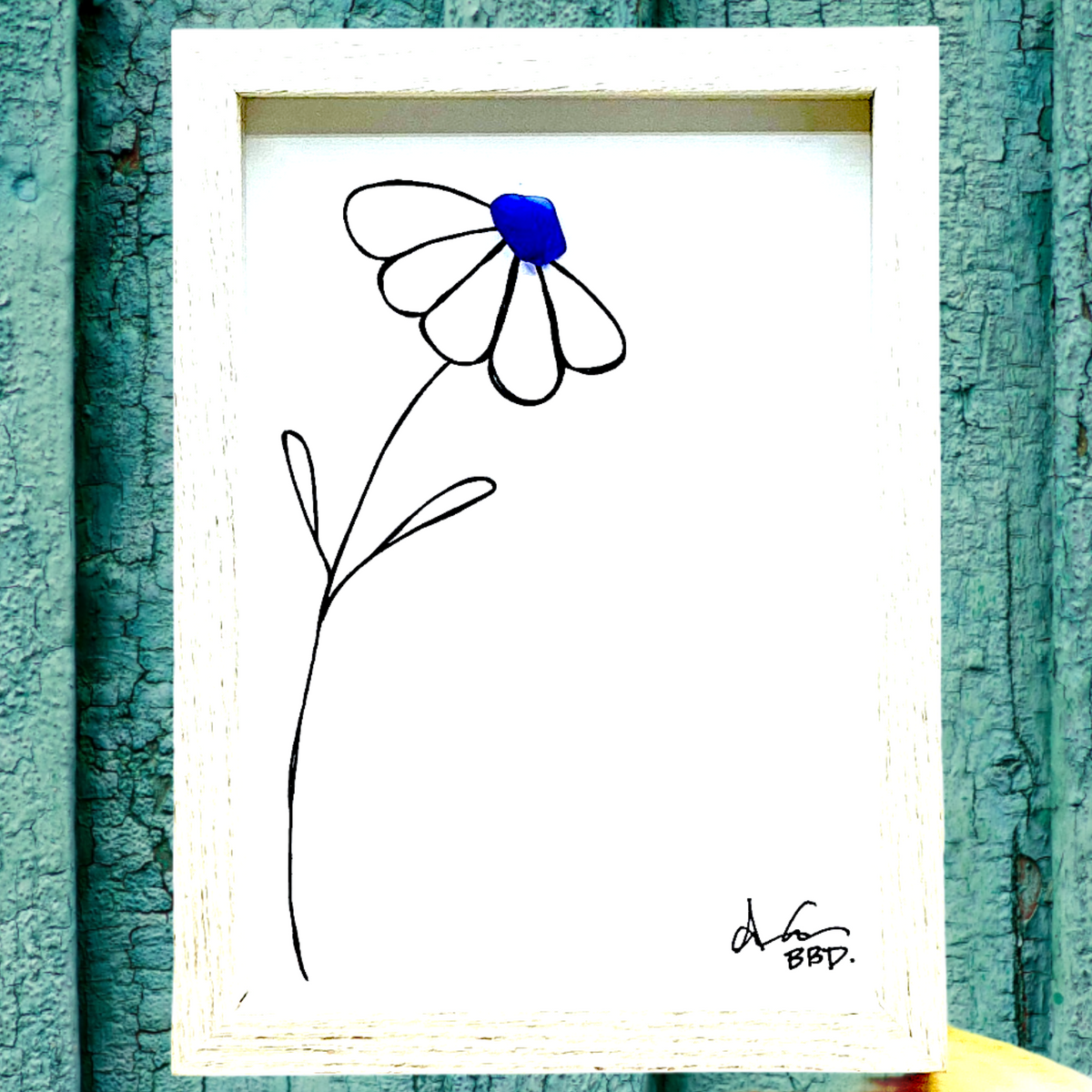 1 Flower with 5 petals  - SLIM Sea Glass Art,  5x7 Whitewash Frame
