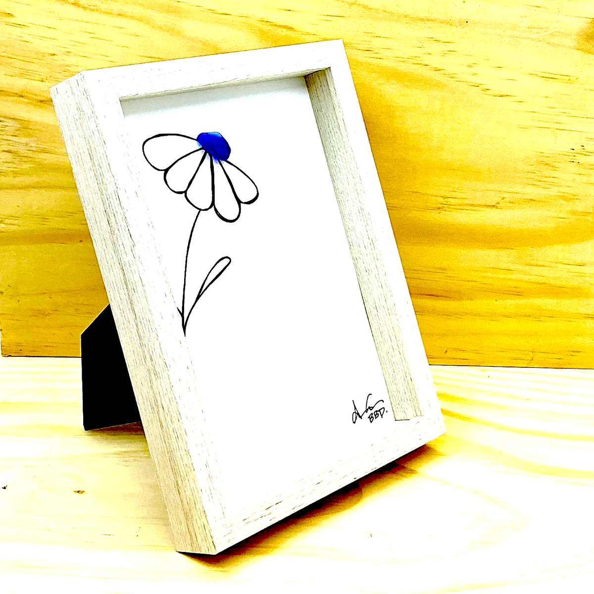 1 Flower with 5 petals  - SLIM Sea Glass Art,  5x7 Whitewash Frame