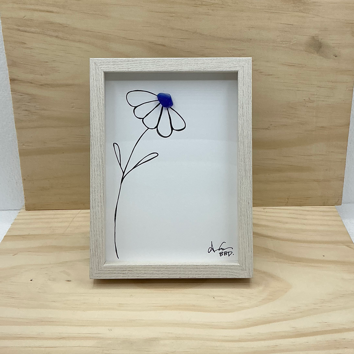1 Flower with 5 petals  - SLIM Sea Glass Art,  5x7 Whitewash Frame