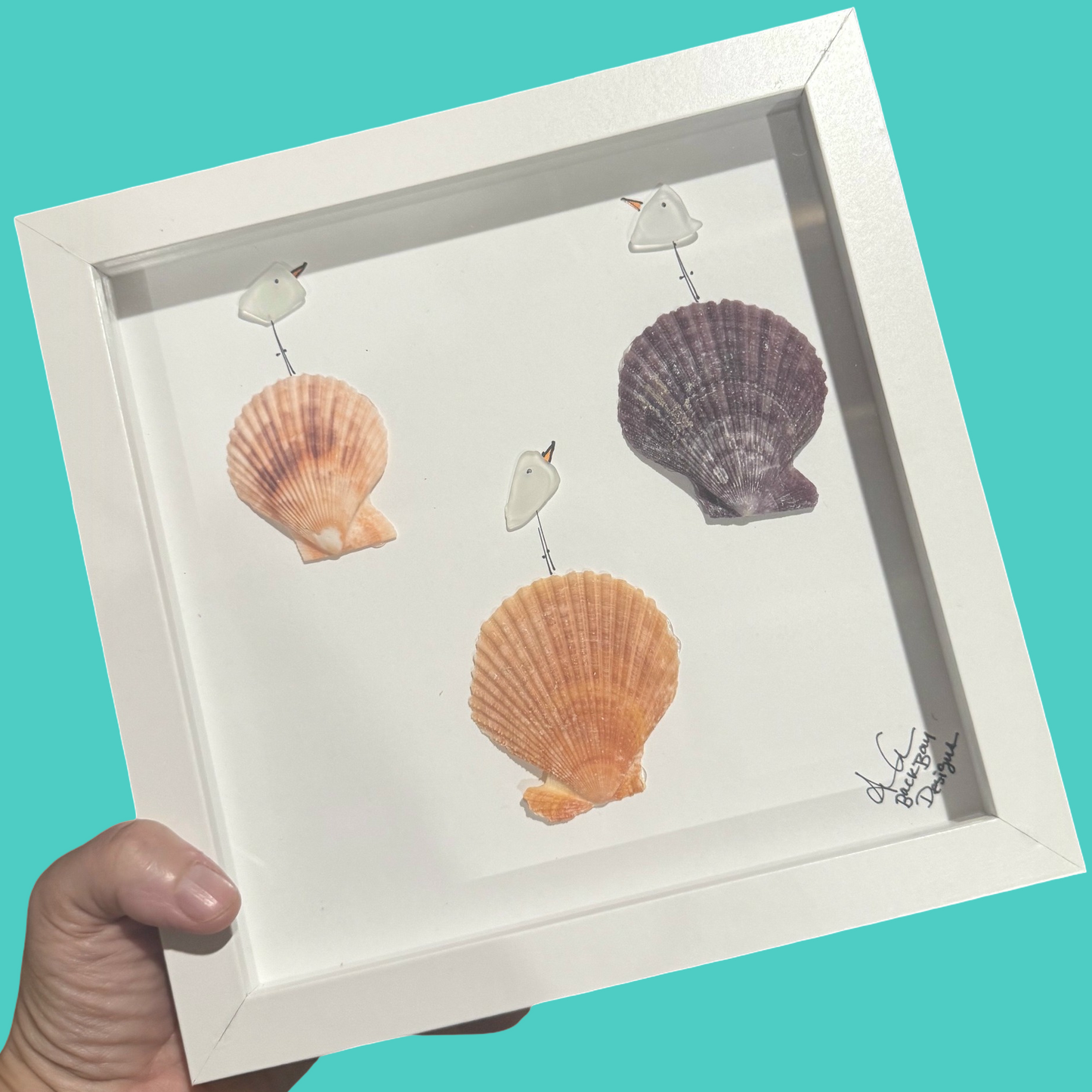 3_birds_on_3_shells_teal_CLOSE